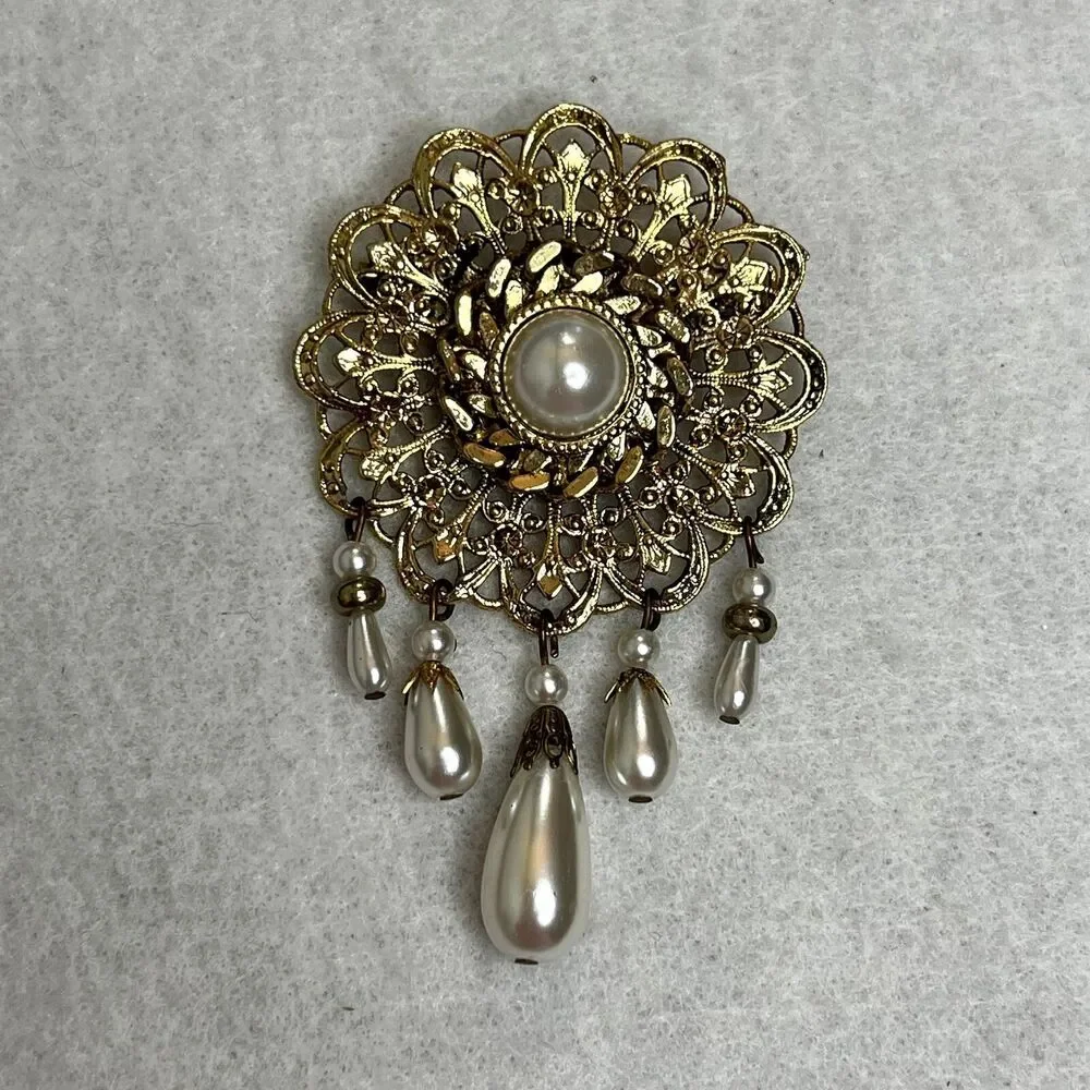 Vintage Gold Round Hanging Pearl Brooch Pin